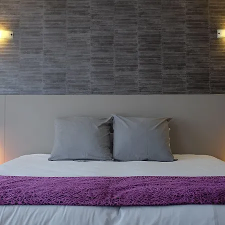 Logis Hôtel&spa Marina D'adelphia Hotel 4*