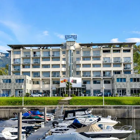& Marina D'adelphia 4*