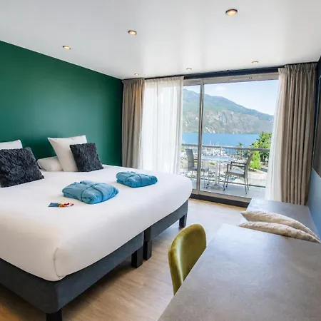 Logis Hôtel&spa Marina D'adelphia Aix-les-Bains